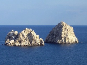 Скелі-близнята - легенда Криму